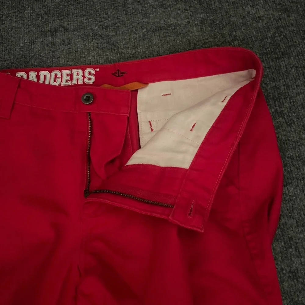 Dockers Chino Pants Men's 31x30 Red Wisconsin Badgers Golf Pants Chinos - Picture 5 of 12